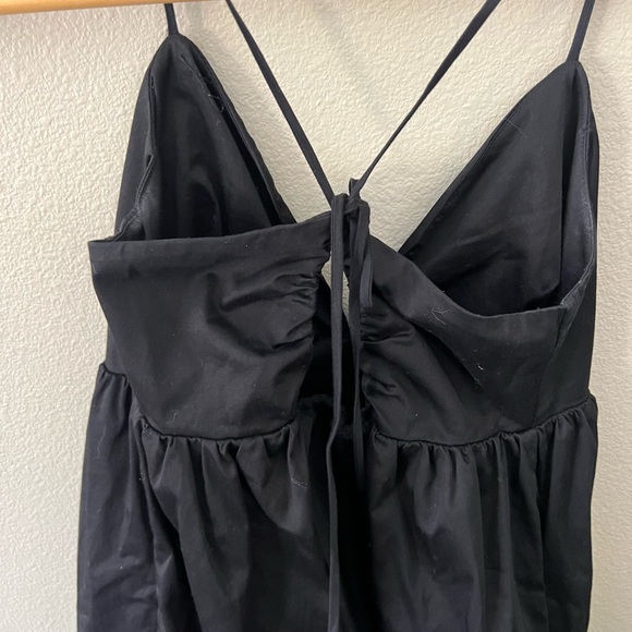 Elegant Black Women's Dress - Picture 4 of 4